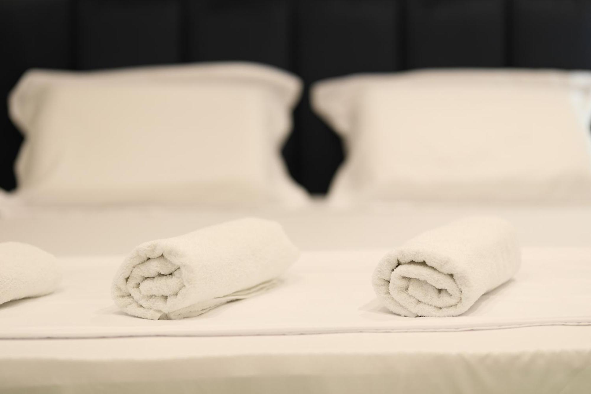 Vila Feliz - Premium Rooms With Free Private Parking Vlorë Exterior foto